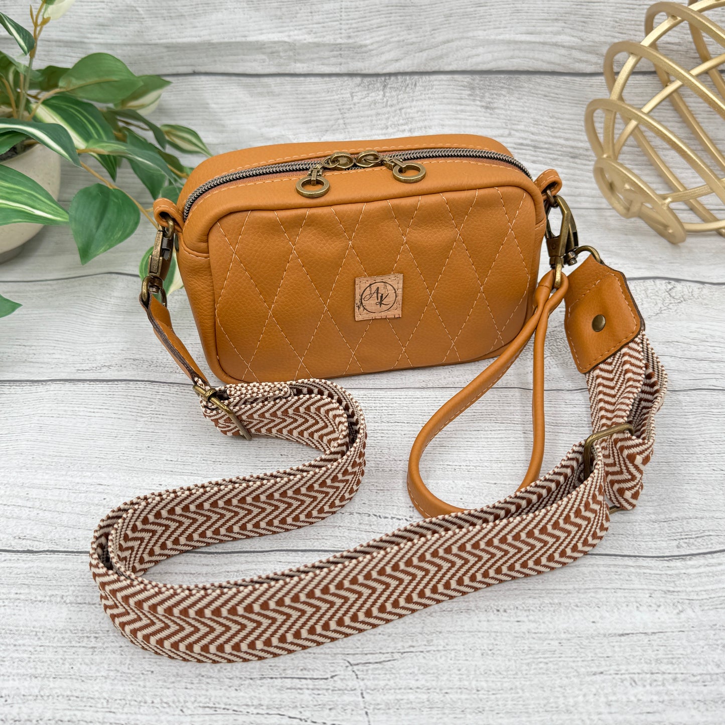 Tiny Cat - Butternut