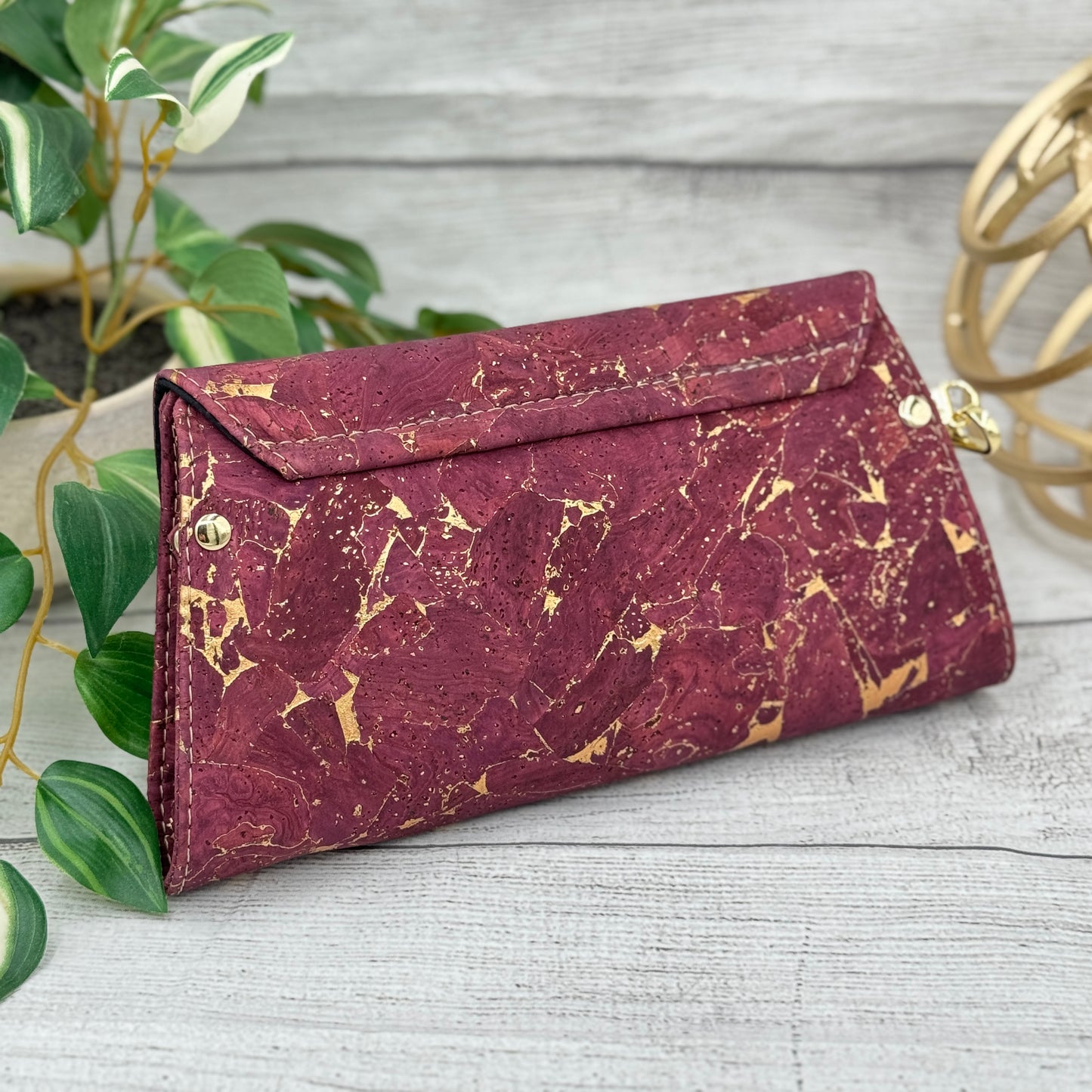 Nettie Clutch - Burgundy with Gold Flakes