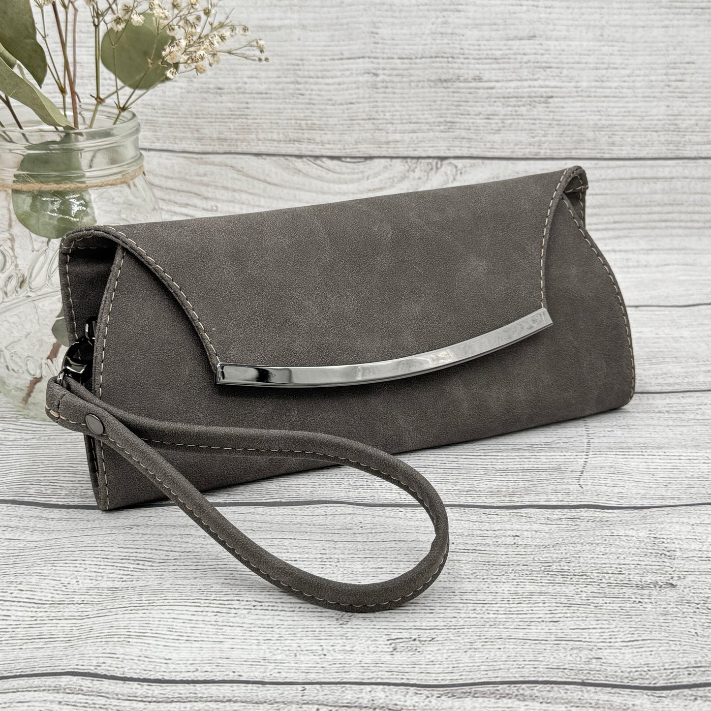 Deana Clutch - Graphite