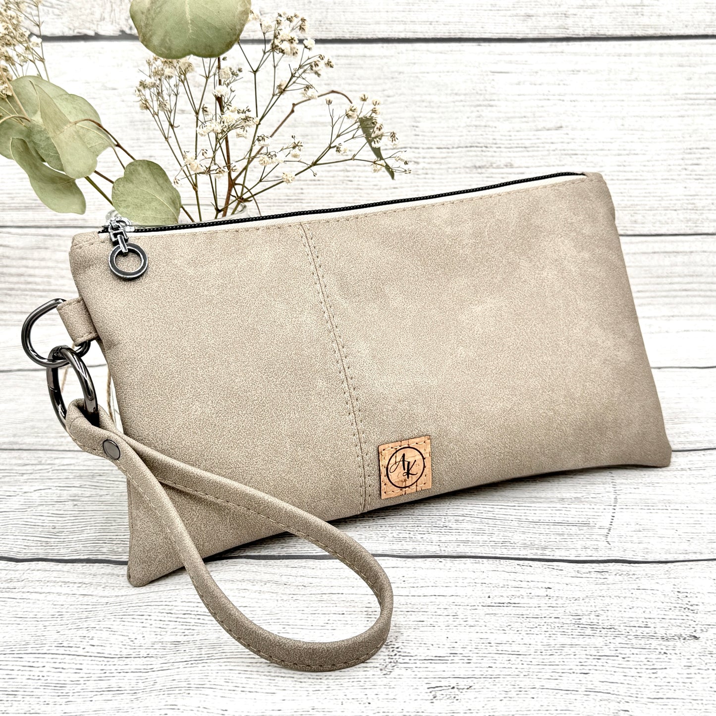 Classic Clutch - Beige