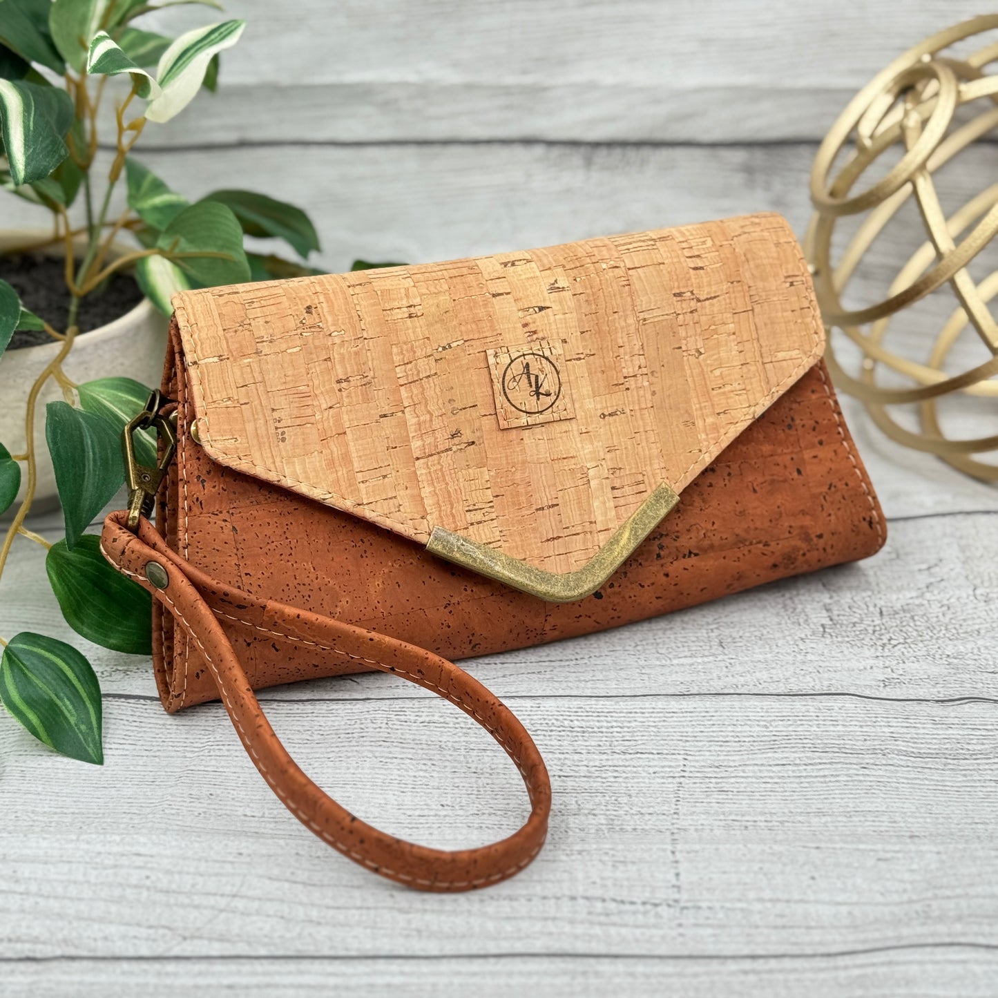 Nettie Clutch - Cinnamon