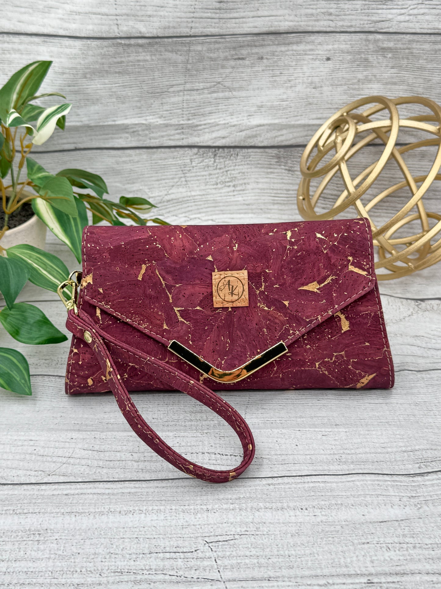 Nettie Clutch - Burgundy with Gold Flakes