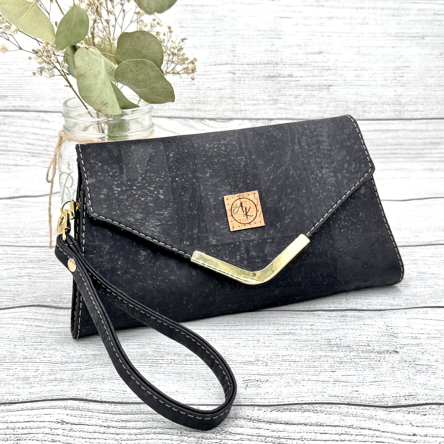Nettie Clutch - Black Solid